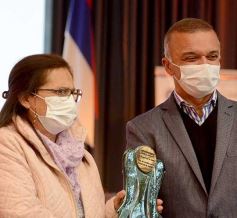 Foto de la galería: Otorgaron el "Ángel de la Selva" a trabajadoras de la salud provincial