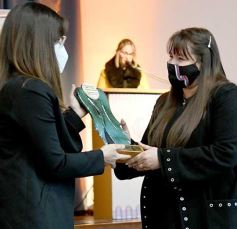 Foto de la galería: Otorgaron el "Ángel de la Selva" a trabajadoras de la salud provincial