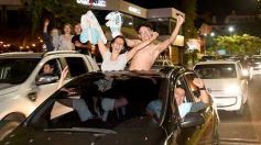 Foto de la galería: Caravana y celebración albiceleste en la costanera posadeña