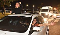 Foto de la galería: Caravana y celebración albiceleste en la costanera posadeña