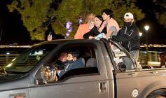 Foto de la galería: Caravana y celebración albiceleste en la costanera posadeña