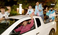 Foto de la galería: Caravana y celebración albiceleste en la costanera posadeña