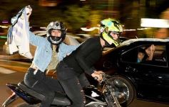 Foto de la galería: Caravana y celebración albiceleste en la costanera posadeña