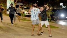 Foto de la galería: Caravana y celebración albiceleste en la costanera posadeña
