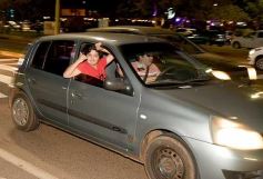 Foto de la galería: Caravana y celebración albiceleste en la costanera posadeña