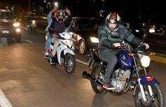 Foto de la galería: Caravana y celebración albiceleste en la costanera posadeña