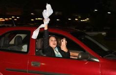 Foto de la galería: Caravana y celebración albiceleste en la costanera posadeña