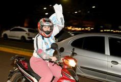 Foto de la galería: Caravana y celebración albiceleste en la costanera posadeña