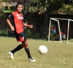 Foto de la galería: Bienvenida y distinción a representantes misioneras del fútbol femenino nacional