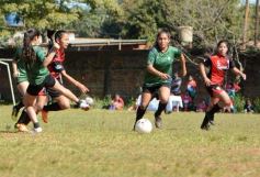 Foto de la galería: Bienvenida y distinción a representantes misioneras del fútbol femenino nacional