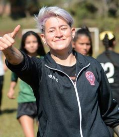 Foto de la galería: Bienvenida y distinción a representantes misioneras del fútbol femenino nacional