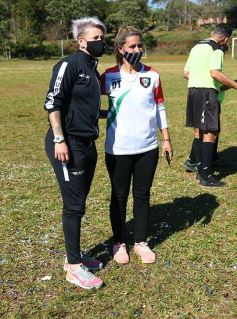 Foto de la galería: Bienvenida y distinción a representantes misioneras del fútbol femenino nacional