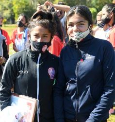 Foto de la galería: Bienvenida y distinción a representantes misioneras del fútbol femenino nacional
