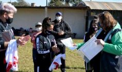 Foto de la galería: Bienvenida y distinción a representantes misioneras del fútbol femenino nacional