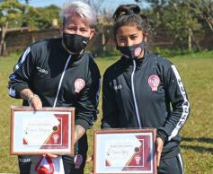 Foto de la galería: Bienvenida y distinción a representantes misioneras del fútbol femenino nacional