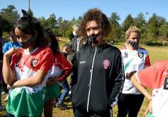 Foto de la galería: Bienvenida y distinción a representantes misioneras del fútbol femenino nacional