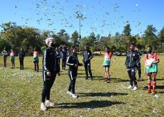 Foto de la galería: Bienvenida y distinción a representantes misioneras del fútbol femenino nacional