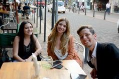 Foto de la galería: Sábado a pleno sol y disfrute en el microcentro posadeño