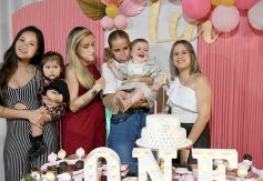 Foto de la galería: Feliz primer añito de la pequeña Lía