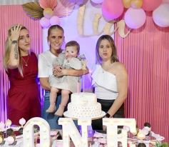 Foto de la galería: Feliz primer añito de la pequeña Lía