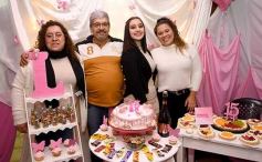 Foto de la galería: Fiesta en familia por los 15 años de Luna Guadalupe