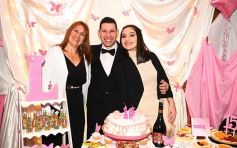 Foto de la galería: Fiesta en familia por los 15 años de Luna Guadalupe