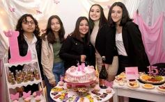 Foto de la galería: Fiesta en familia por los 15 años de Luna Guadalupe