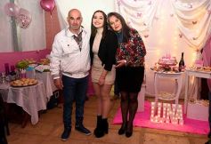 Foto de la galería: Fiesta en familia por los 15 años de Luna Guadalupe