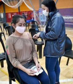 Foto de la galería: Combinación de vacunas para misioneros mayores de 60 años