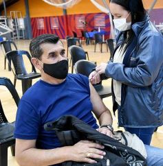 Foto de la galería: Combinación de vacunas para misioneros mayores de 60 años