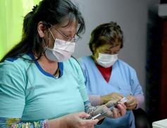 Foto de la galería: Combinación de vacunas para misioneros mayores de 60 años