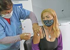 Foto de la galería: Combinación de vacunas para misioneros mayores de 60 años