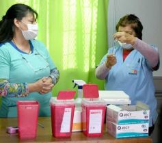 Foto de la galería: Combinación de vacunas para misioneros mayores de 60 años