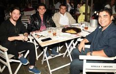 Foto de la galería: Noche de encuentro y diversión en Cristóbal Posadas