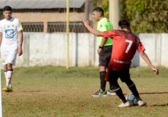 Foto de la galería: Huracán y La Picada dieron el puntapié inicial en la vuelta del fútbol posadeño