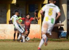 Foto de la galería: Huracán y La Picada dieron el puntapié inicial en la vuelta del fútbol posadeño