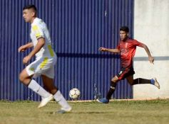 Foto de la galería: Huracán y La Picada dieron el puntapié inicial en la vuelta del fútbol posadeño