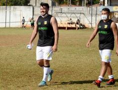 Foto de la galería: Huracán y La Picada dieron el puntapié inicial en la vuelta del fútbol posadeño