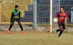 Foto de la galería: Huracán y La Picada dieron el puntapié inicial en la vuelta del fútbol posadeño