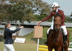 Foto de la galería: Torneo de equitación en el campo hípico del Ejército Argentino en Posadas
