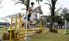 Foto de la galería: Torneo de equitación en el campo hípico del Ejército Argentino en Posadas