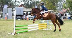 Foto de la galería: Torneo de equitación en el campo hípico del Ejército Argentino en Posadas
