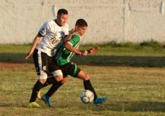 Foto de la galería: El Decano ganó y quedó como escolta de la Zona 1 del Torneo de fútbol local