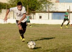 Foto de la galería: El Decano ganó y quedó como escolta de la Zona 1 del Torneo de fútbol local