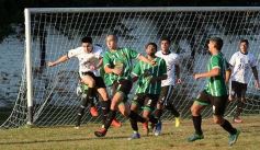 Foto de la galería: El Decano ganó y quedó como escolta de la Zona 1 del Torneo de fútbol local