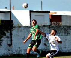 Foto de la galería: El Decano ganó y quedó como escolta de la Zona 1 del Torneo de fútbol local