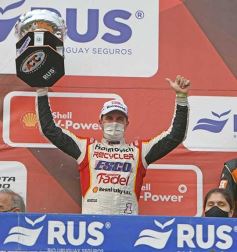 Foto de la galería: Afición y celebración compartida en el cierre del TC en el Autódromo capitalino