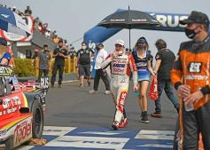 Foto de la galería: Afición y celebración compartida en el cierre del TC en el Autódromo capitalino
