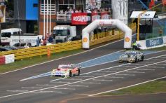Foto de la galería: Afición y celebración compartida en el cierre del TC en el Autódromo capitalino