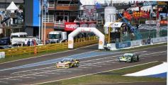 Foto de la galería: Afición y celebración compartida en el cierre del TC en el Autódromo capitalino
